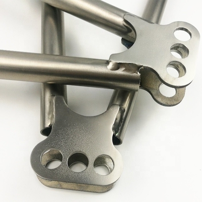 ユニバーサル 13 5/8&quot; 14&quot; スプリントカー タイタン ジェイコブス レッダー トリプルXレースモデル 耐久性のあるデザイン