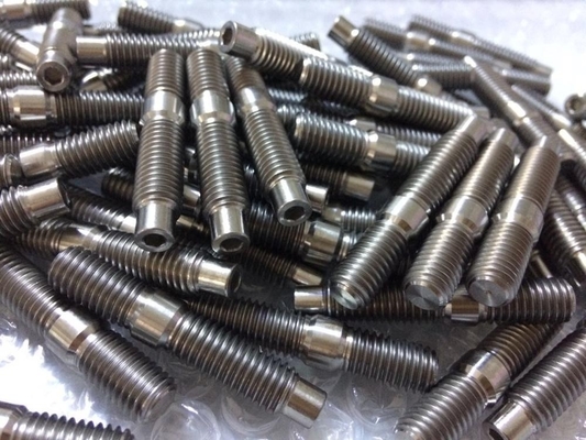 ユニバーサルフィットメント Ti 天然素材 M8 x 1.25 タイタン排気 マニフォールド スタッド キット
