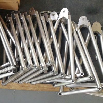 Jacobs Ladder 天然チタン 13 5/8 インチ 長 オーダーメイドの改良のための究極のスプリントカーアクセサリー