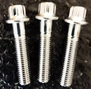 スリバー・フィニッシュ DIN 標準 M7 x 32 12 PT ボルトとM7 ナイロンロックナッツ