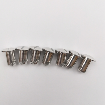 ユニバーサル 7/16*500 アルミ シルバー スロットヘッド Dzus 固定器具 スプリントカー部品の性能と耐久性