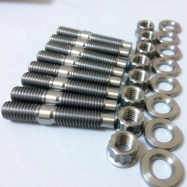 ユニバーサルフィットメント Ti 天然素材 M8 x 1.25 タイタン排気 マニフォールド スタッド キット